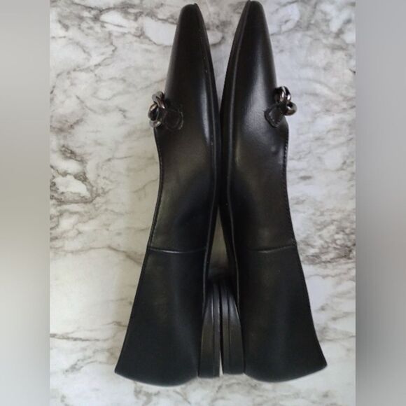 Naturalizer Black Pointed Toe Slip Ons Size 7M - Picture 6 of 9